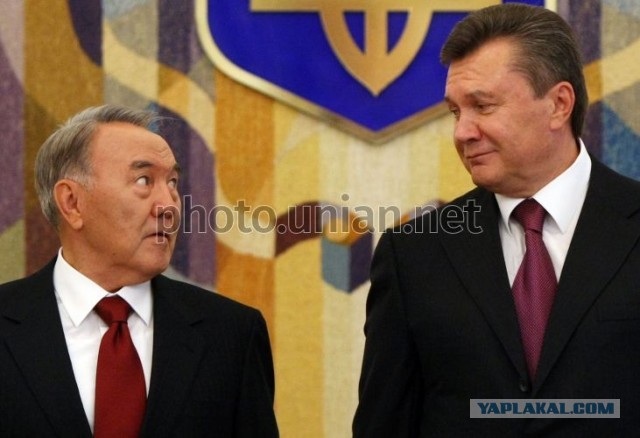 Назарбаев с семьей покинул Казахстан