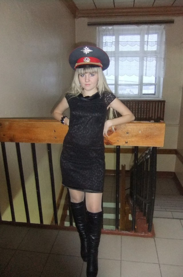 Девушки красавицы и пятница в тему