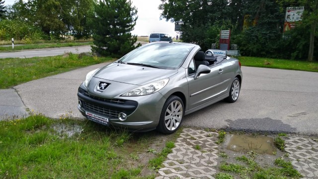 Сейчас бы кабриолет, а не это всё... Красивых автофото пост