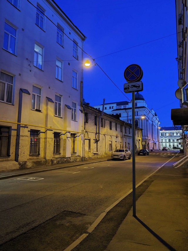 Шляюсь по  Москве