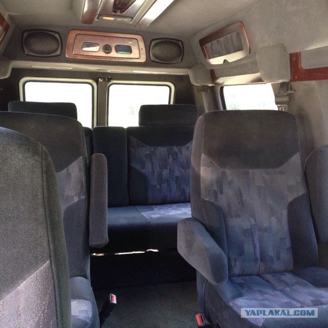 продам монстра Dodge Ram Van, 1996 год