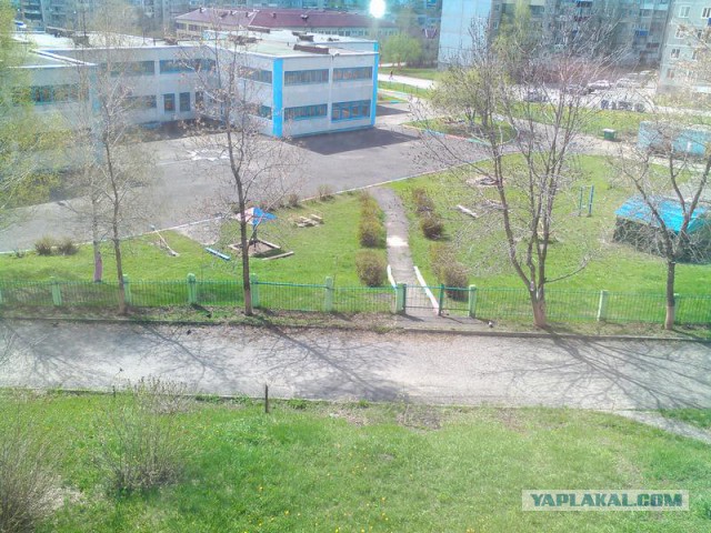 За окном