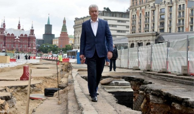 А вы видели, как президент Португалии на пляж ходит?