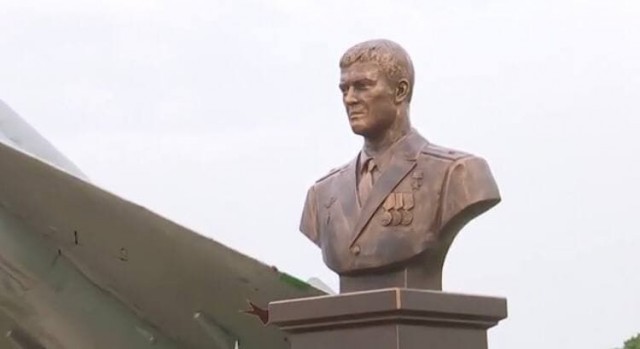 Памятник Роману Филипову