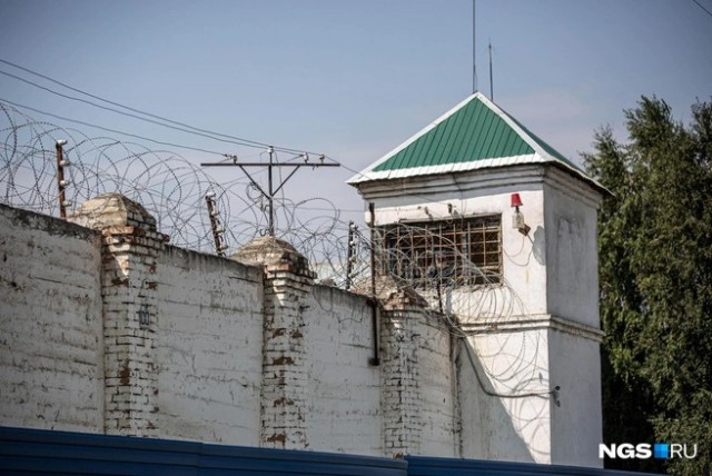 Подросток полтора года провел в СИЗО из-за ошибки суда — теперь он требует от государства 100 миллионов рублей