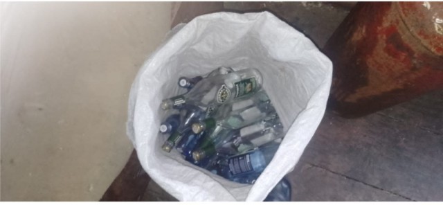 Жительница Мордовии целый месяц воровала водку из супермаркета ради сожителя