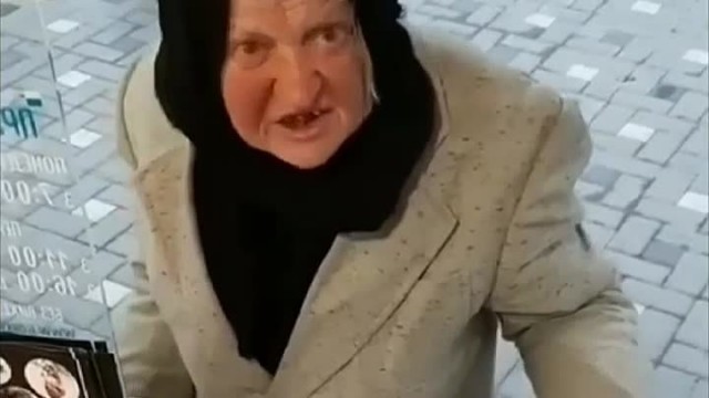 Они что то знали.