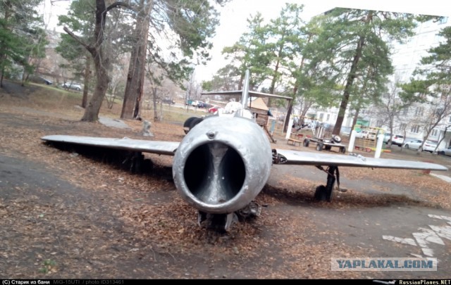 В западных соцсетях завирусился кадр с гигантской ракетой прямо во дворе — речь о памятнике «Союз-У» в Байконуре