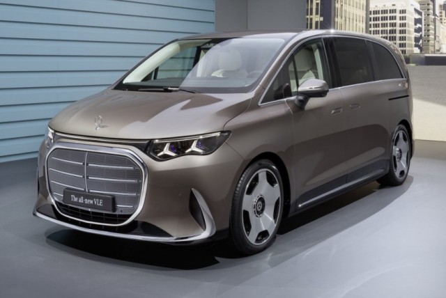 Стартовало производство совершенно нового вэна Mercedes-Benz VLE