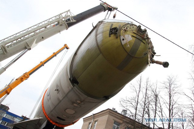 Ту–​​144. Казань. Перевозка на новое место
