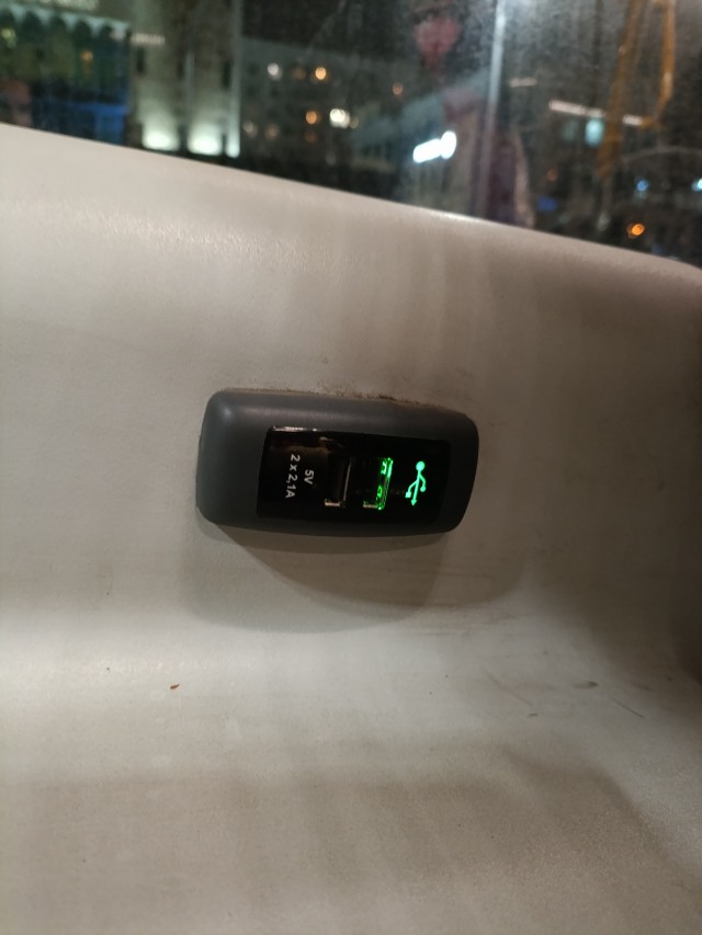 А ваших троллейбусах есть USB?