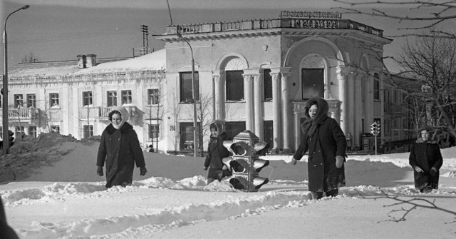 Сугробы на Камчатке достигли невиданных высот