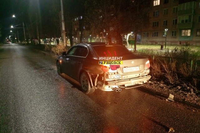 В Алтайском крае мажор без прав на BMW насмерть сбил молодую девушку, переходившую дорогу по переходу
