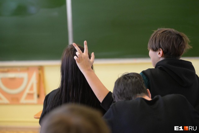 «Мелкие поганцы чувствуют себя безнаказанными». Нужны ли видеокамеры в школах?
