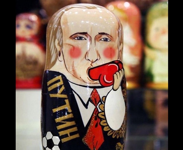 Памфилова подарила Путину свиток с результатами выборов президента 2024