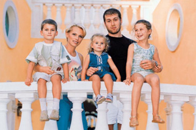 Российские знаменитости, бросившие семью ради любовницы