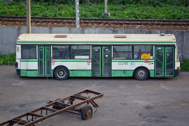 Кладбище старых автобусов