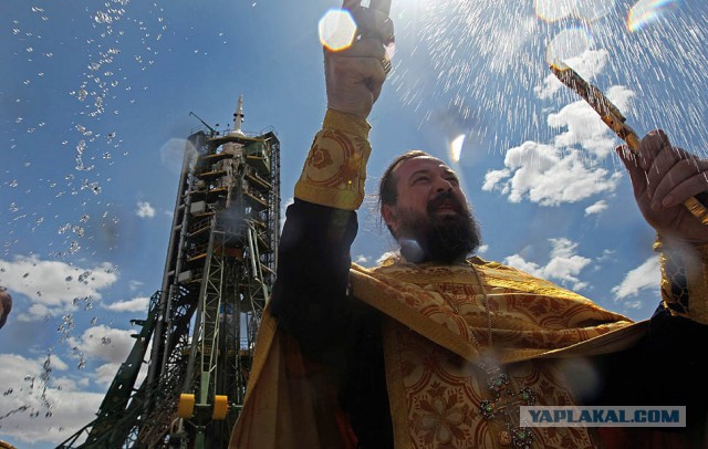 У машины мирового судьи в поселке Осельки Всеволожского района Лен. обл.  плохо помыты номерные знаки