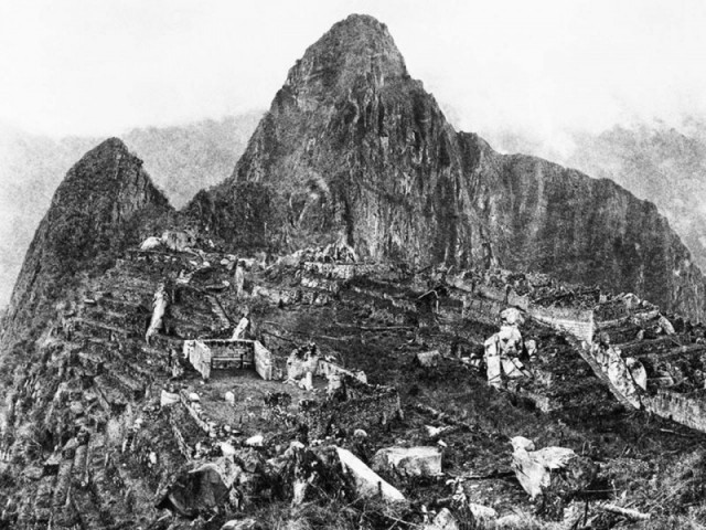 История в фотографиях