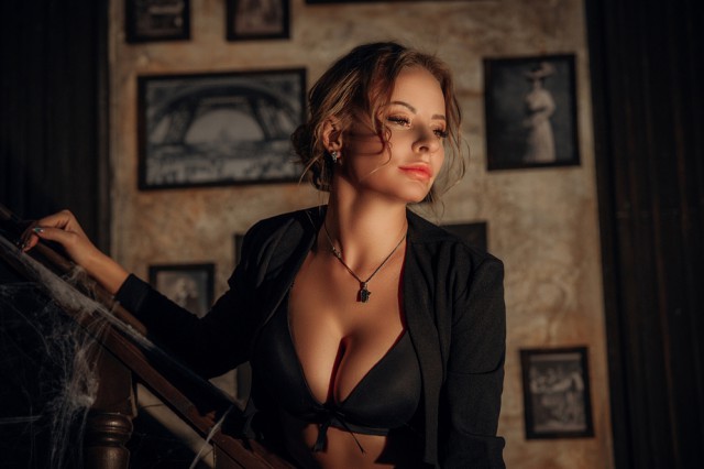 Девушки бывают разные