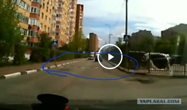 Некоторые реально думают, что автомобилисты должны их пропускать