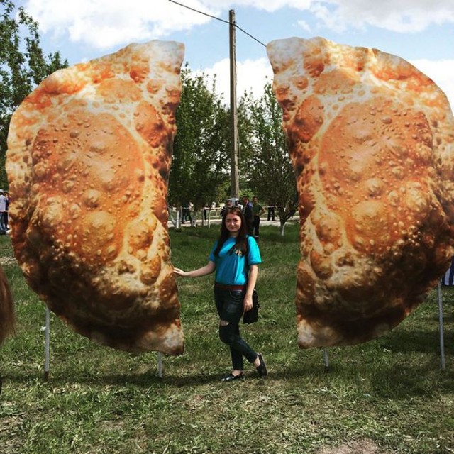 Чебуреки, водочка, пиво, томатный сок