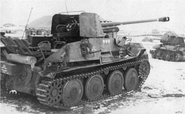 StuG III под кличкой "Гадюка", самая массовая в производстве с которой пришлось встретиться нашим дедам.