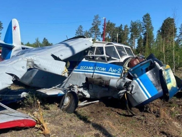 В Забайкалье Ан-2 с 10 парашютистами на борту совершил жёсткую посадку через 16 минут после взлёта.