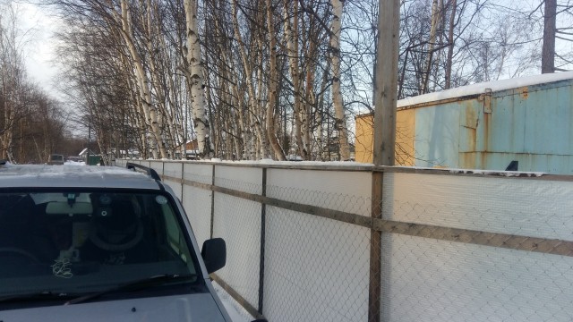 Навес на скорую руку из того что под руку попалось
