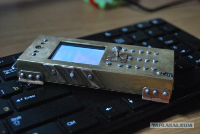 Нашел мобилку - решил обновить корпус