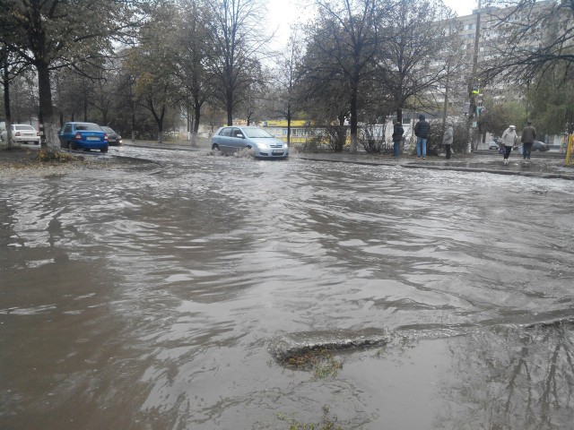 А мы в Челябинске Снегозайцев лепим