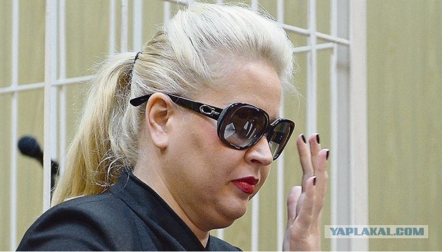 Министр обороны Сергей Шойгу выставил свои картины и работы из дерева на аукцион. Их  продали за 40 миллионов рублей