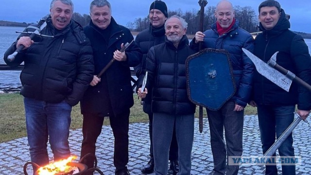 Теледоктору Евгению Комаровскому запретили въезд в Россию.
