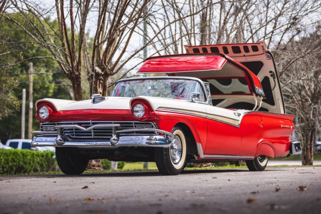 1959 Ford Fairlane 500 Galaxie Skyliner. Автопятница №51