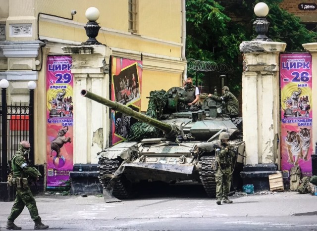 Открыт памятник Евгению Пригожину и Дмитрию Уткину — "Первому и Девятому"