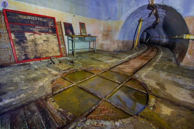Заброшенная подземная торпедная база, где хранили боевые части торпед