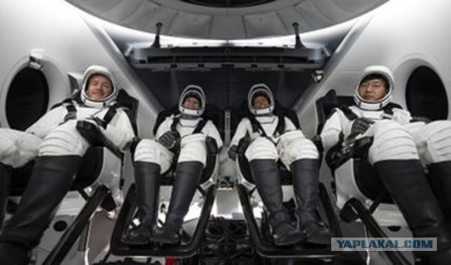 Fram2. Космические туристы на полярной орбите.