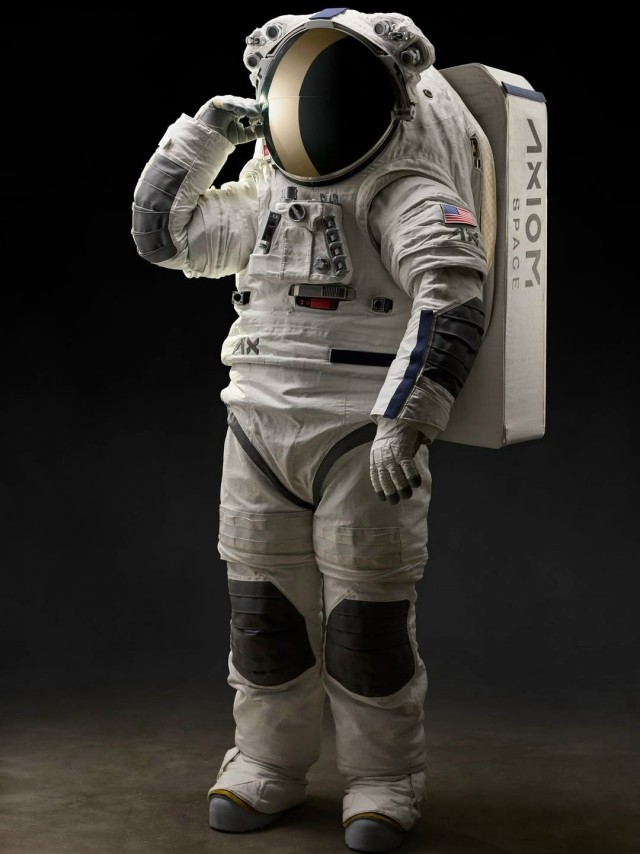 Странная ситуация с лунными скафандрами NASA . Их нет и пока их сделать не могут.