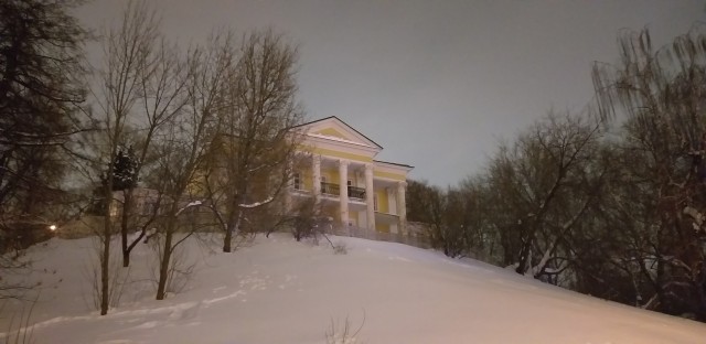 Шляюсь по  Москве