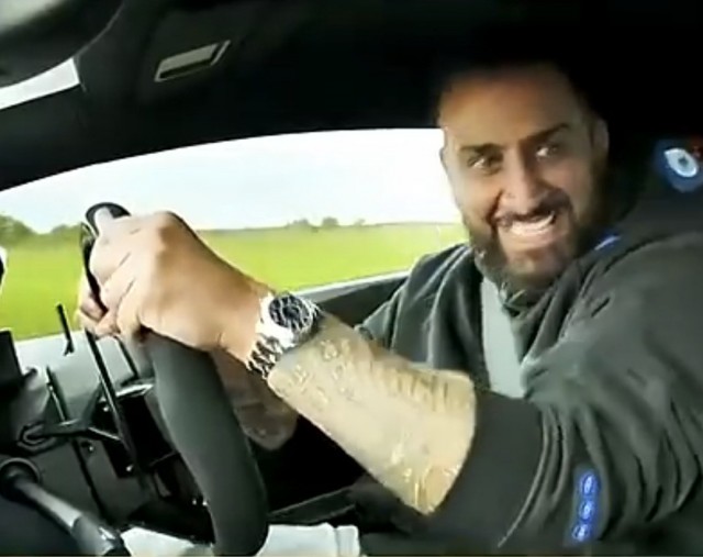 Toyota GR Yaris vs Lamborghini Aventador SV