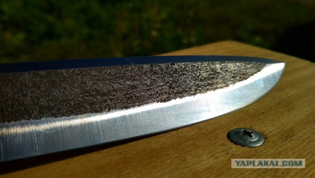 Нож из быстрореза со встроенной открывашкой