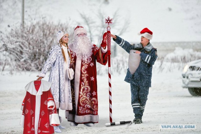 Фотожаба: полицейский в снегу