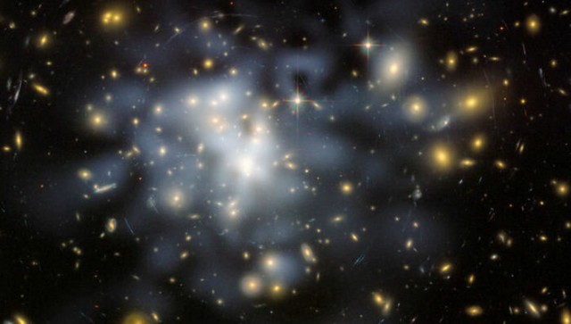 Ранние крупномасштабные структуры во Вселенной бросают вызов теории Большого взрыва.