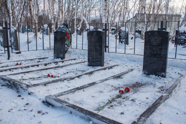 «Немцев тогда не захоронили, просто закопали, как собак»