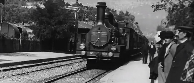 Если ты знаешь кто это...⁠