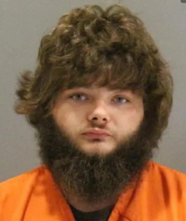 Всякой дряни притащил