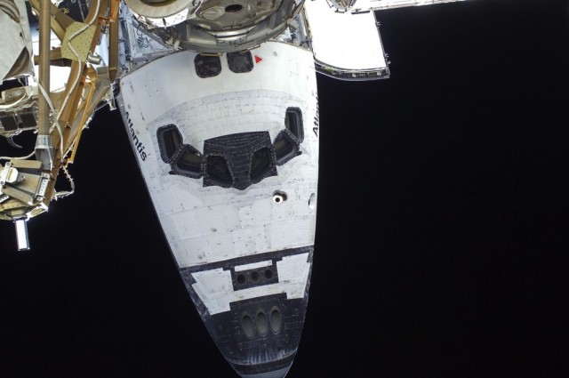 Экскурсия в открытый космос рядом с МКС