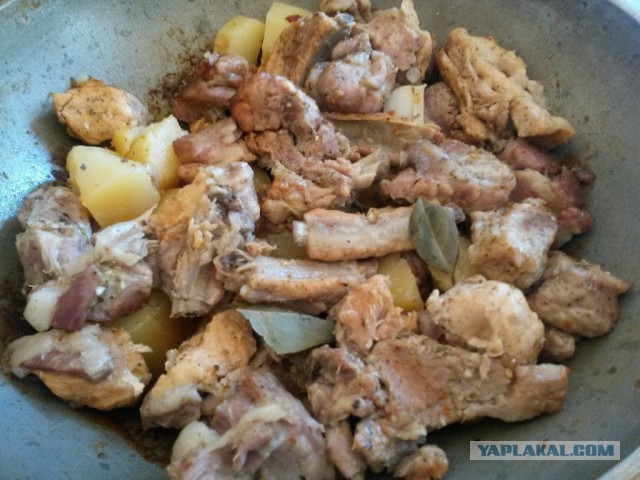 Баранина с картошкой(пирожок) и харчо