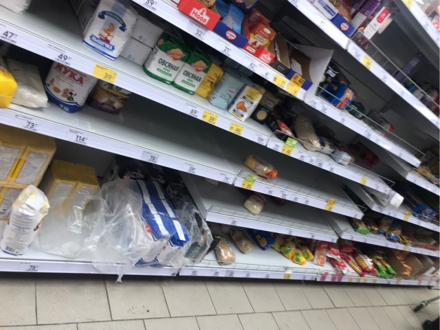 Как выглядят магазины Европы на фоне пандемии коронавируса. Фоторепортаж