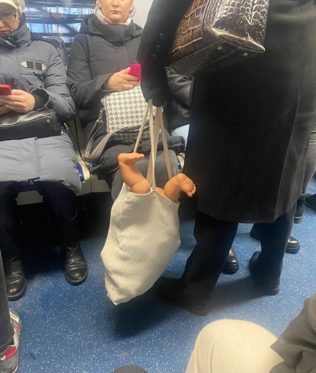 Модники из нашего метро на этот вторник